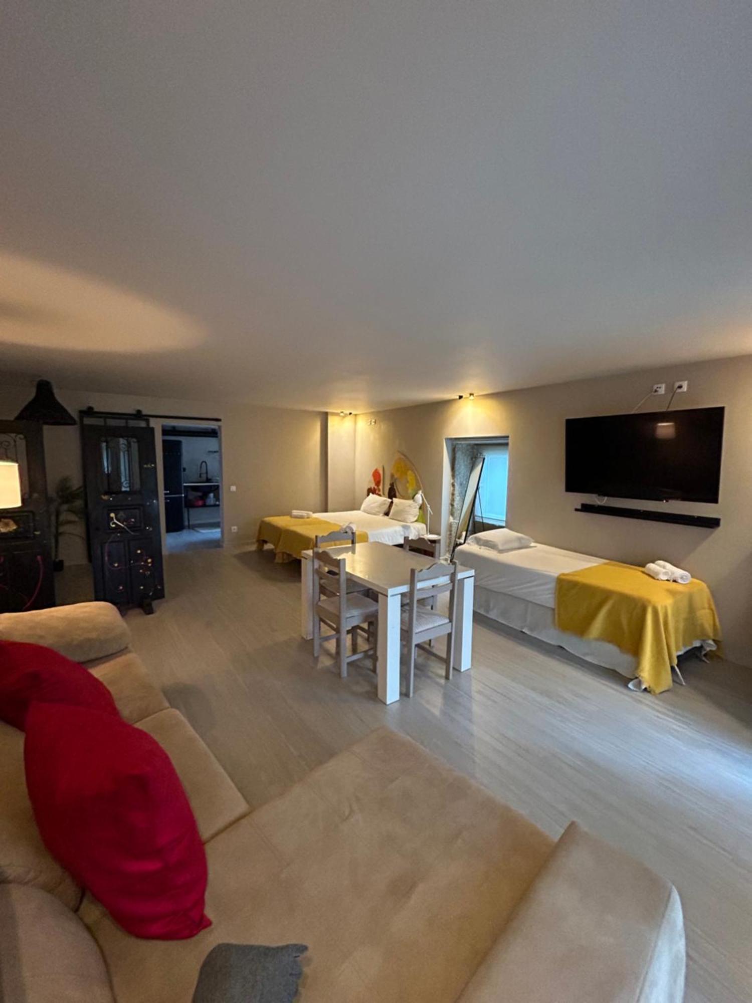 Апартаменты Casas Sebastiao - Tourist House Каминья Номер фото